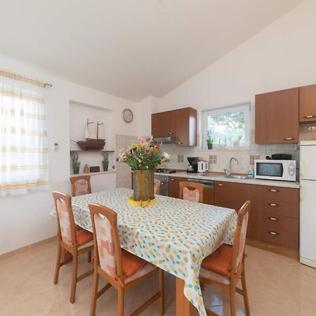 Apartmani Lenka Ugljan Zewnętrze zdjęcie