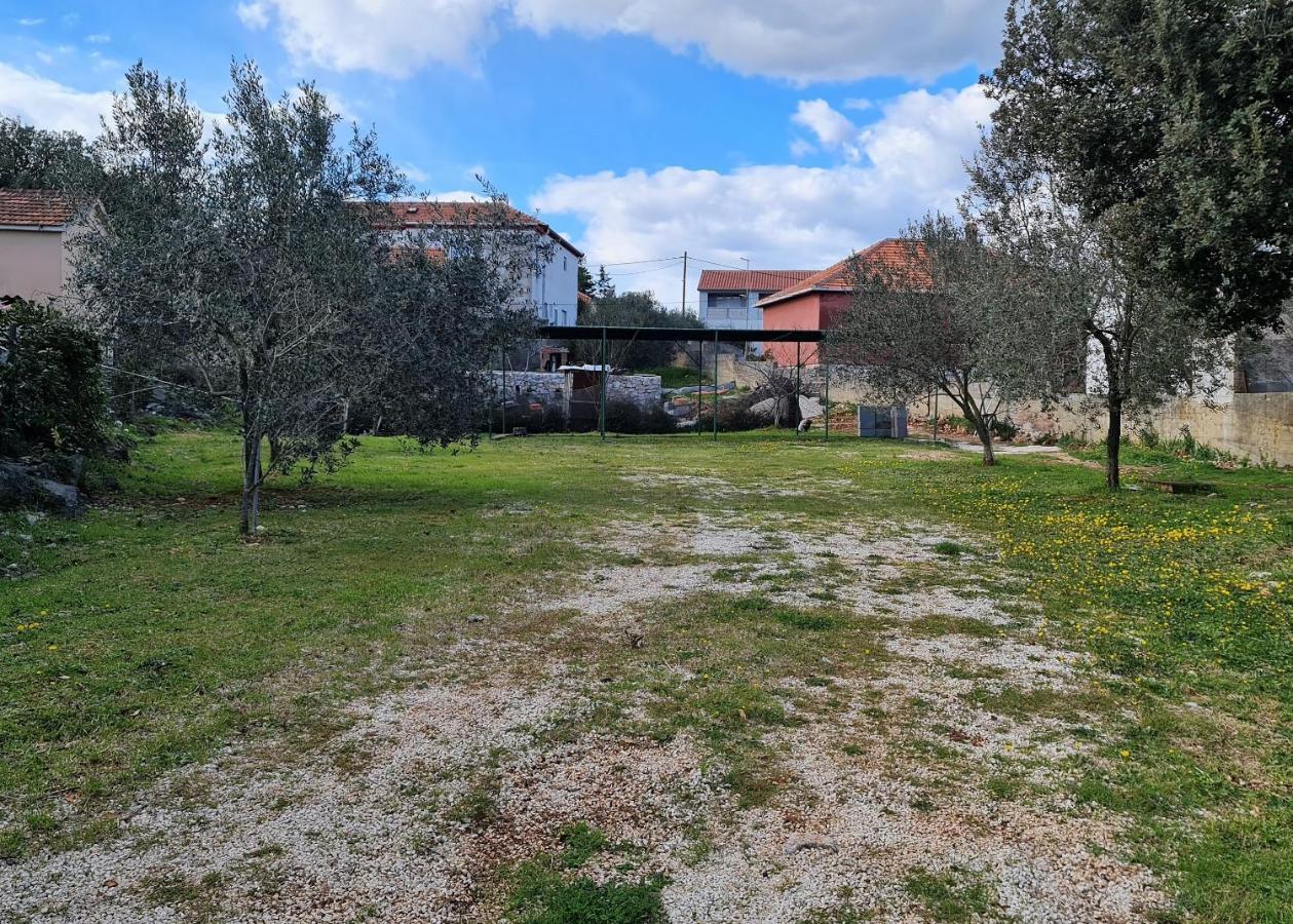 Apartmani Lenka Ugljan Zewnętrze zdjęcie
