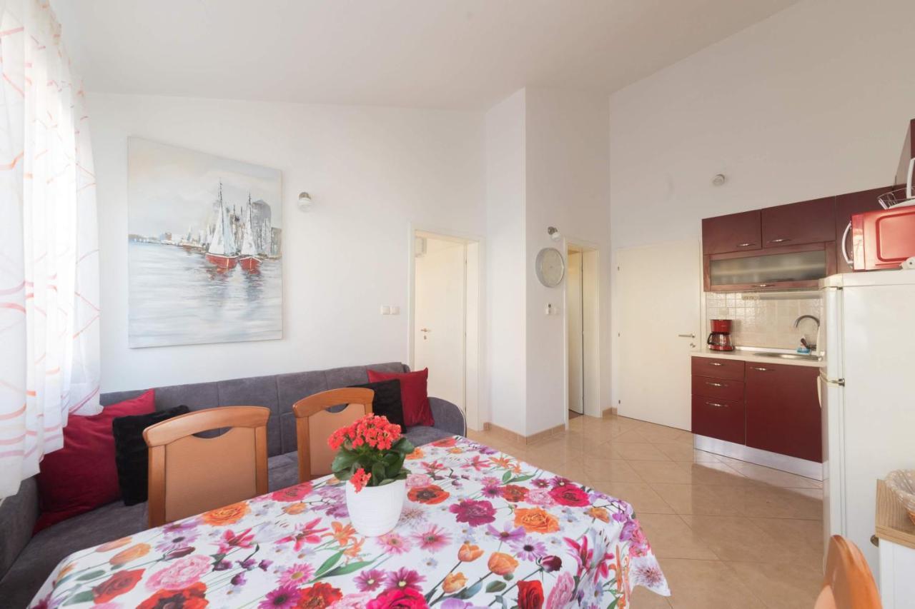 Apartmani Lenka Ugljan Zewnętrze zdjęcie