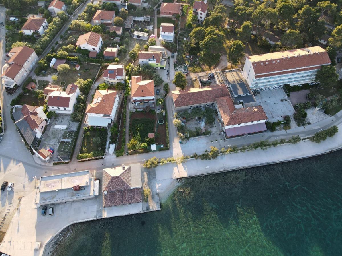 Apartmani Lenka Ugljan Zewnętrze zdjęcie