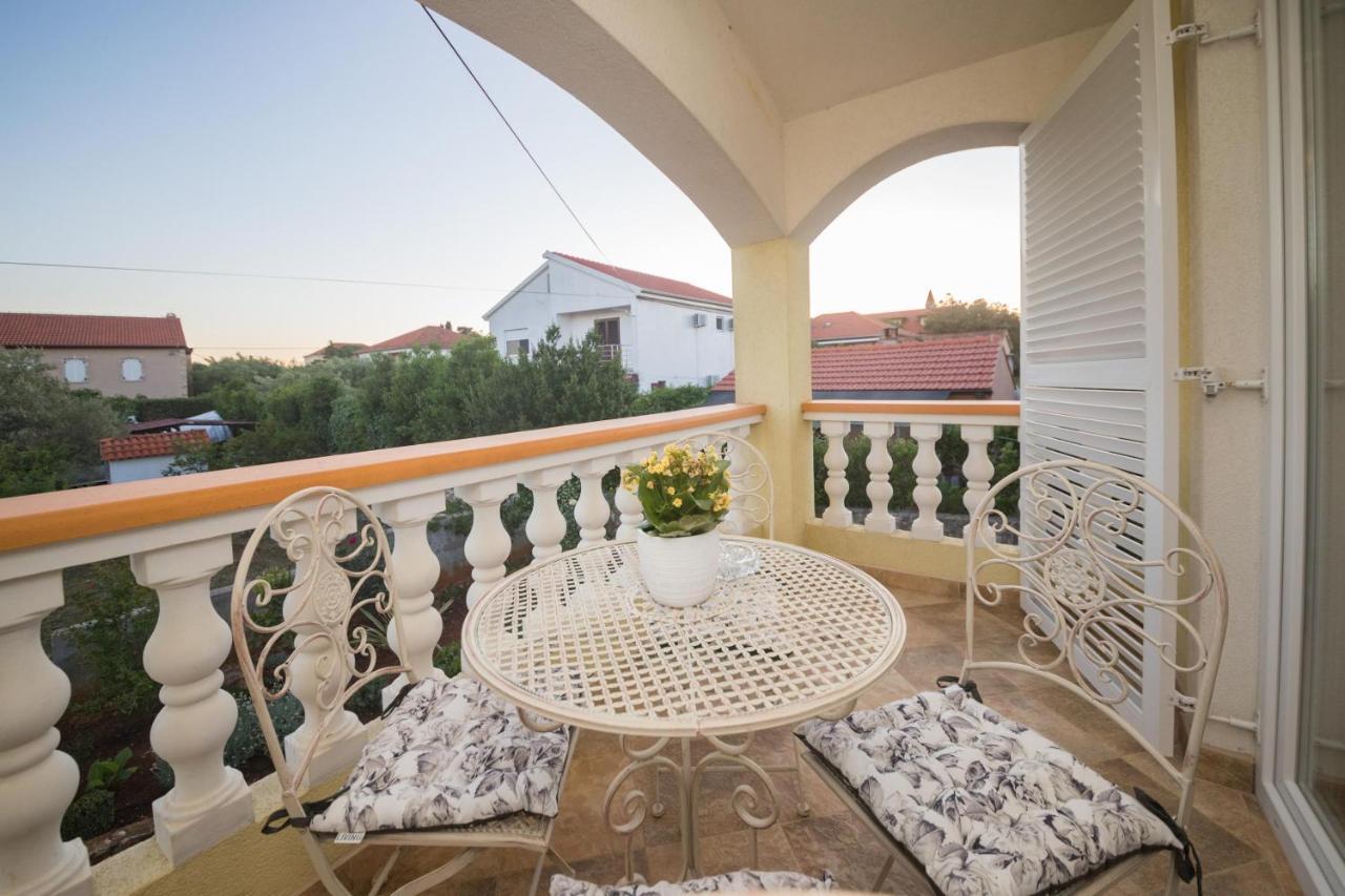 Apartmani Lenka Ugljan Zewnętrze zdjęcie