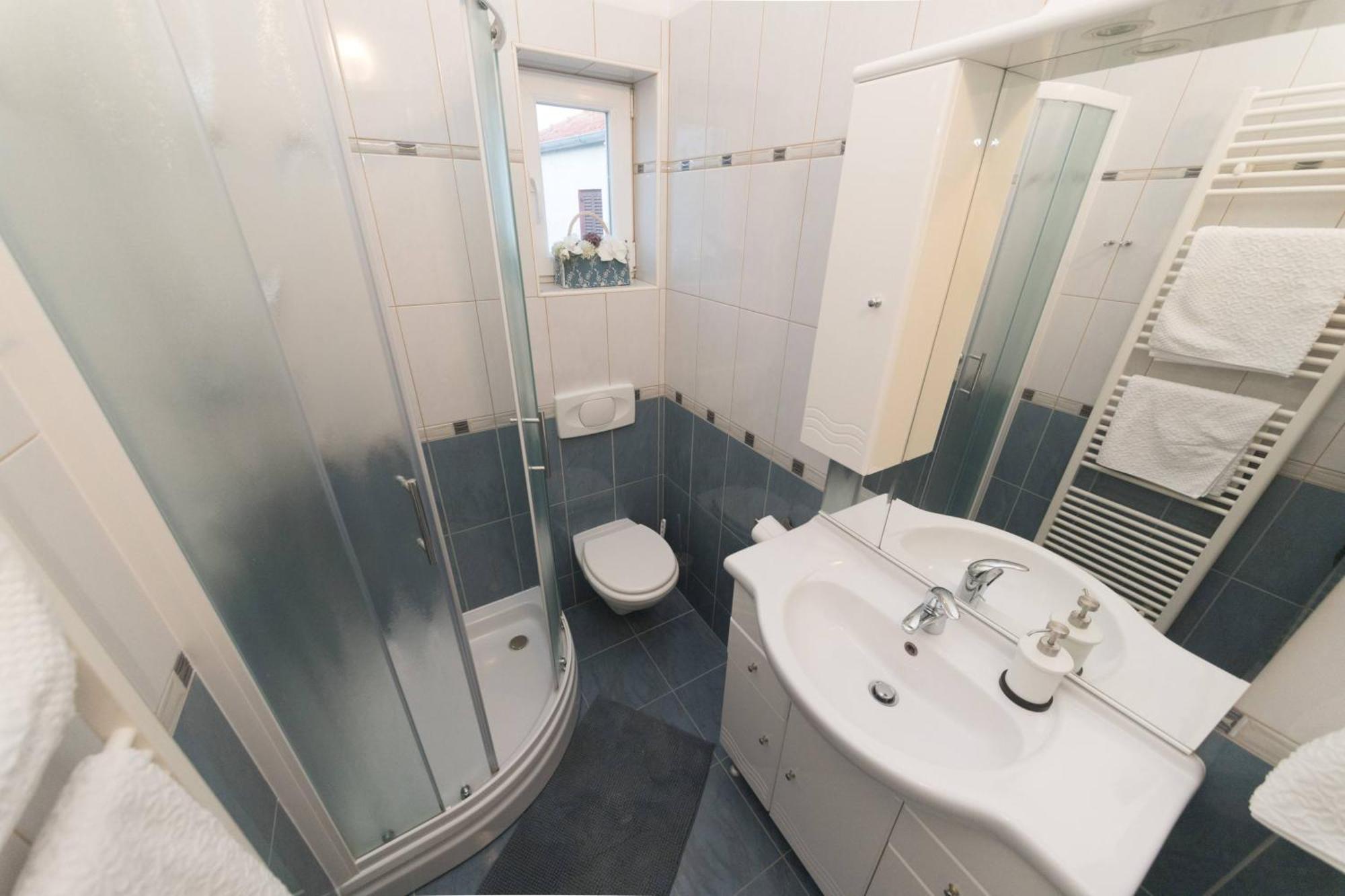 Apartmani Lenka Ugljan Zewnętrze zdjęcie