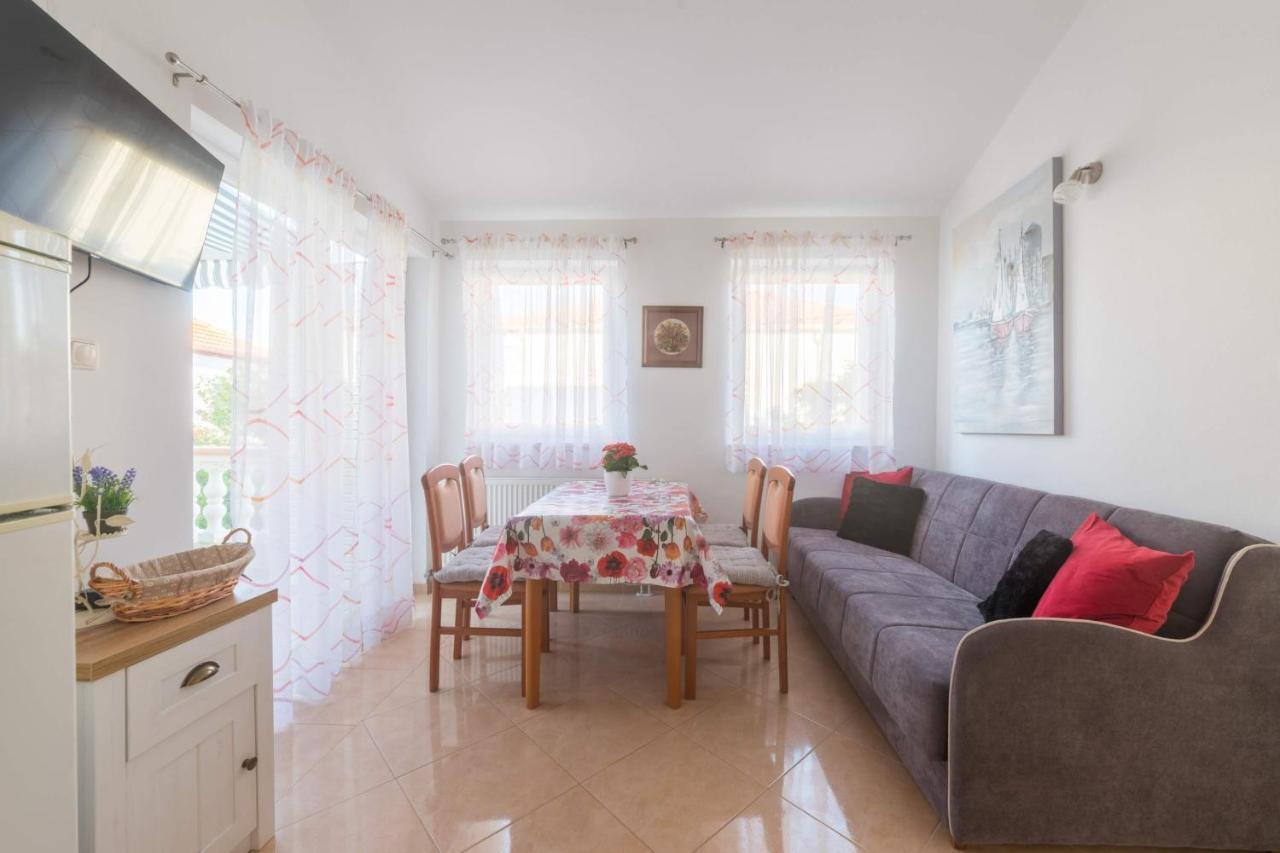 Apartmani Lenka Ugljan Zewnętrze zdjęcie